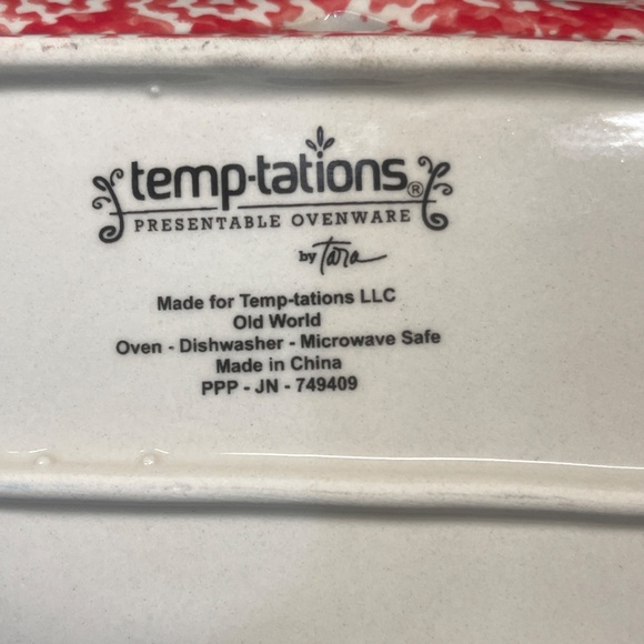 TEMPTATIONS OVENWARE By‎ TARA OLD WORLD RED LATTICE CERAMIC BREAD BASKET - Picture 4 of 8